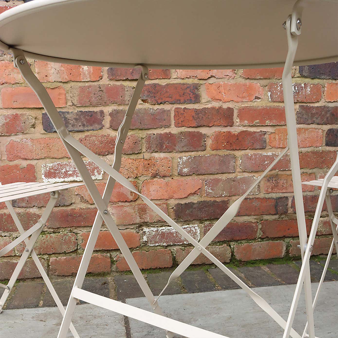 A.Mir Padstow Outdoor Bistro Set