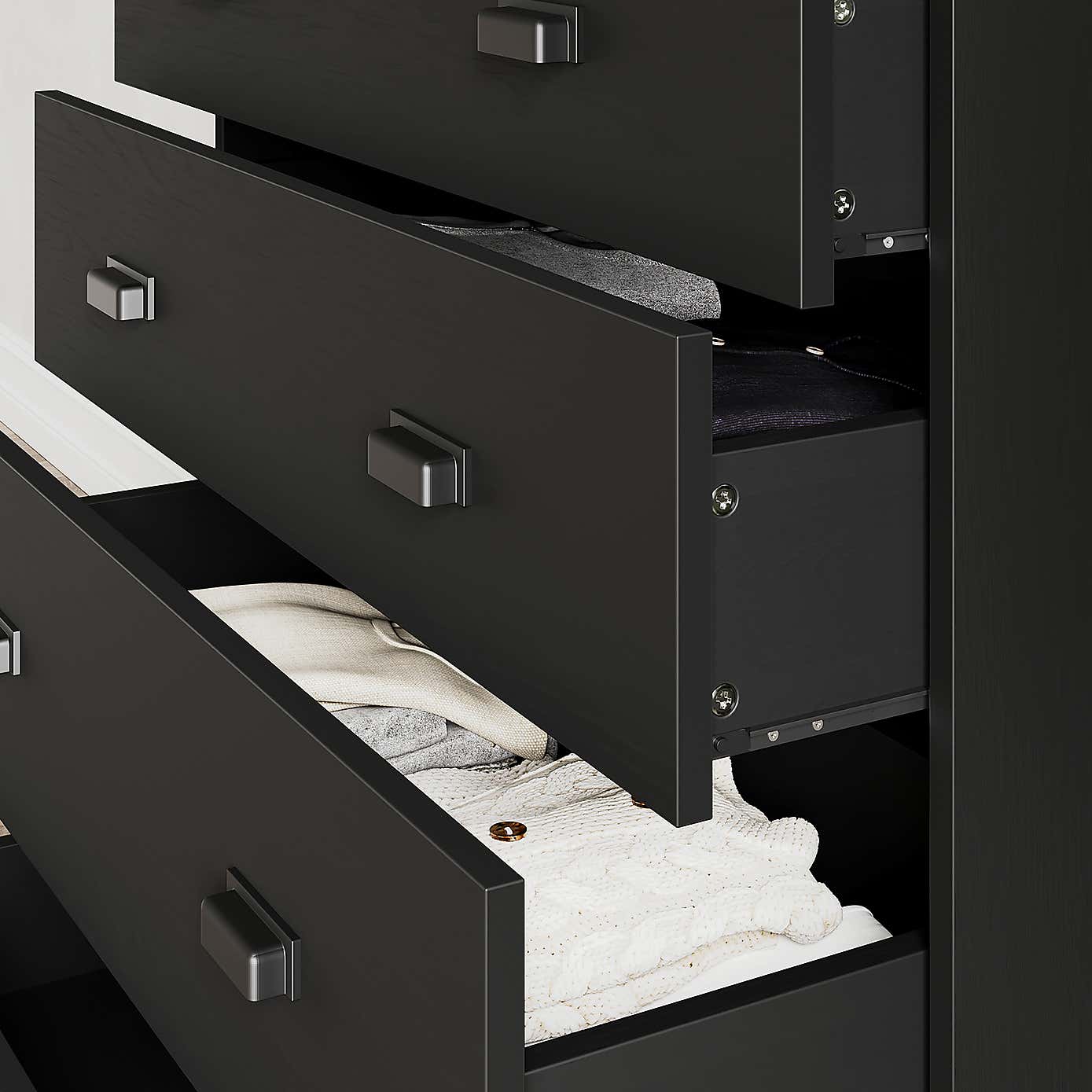 Fulton 4 Drawer Chest