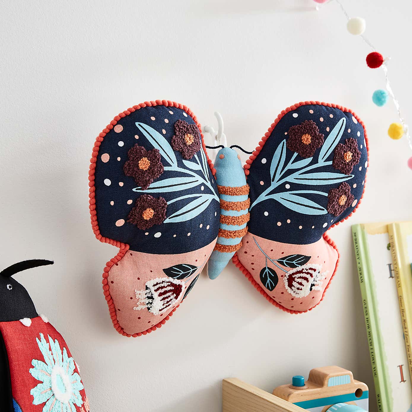 Butterfly Wall Head