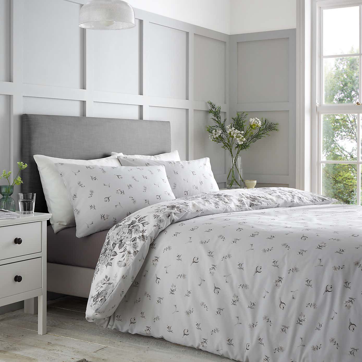 Catherine Lansfield Elinda Floral Duvet Cover and Pillowcase Set