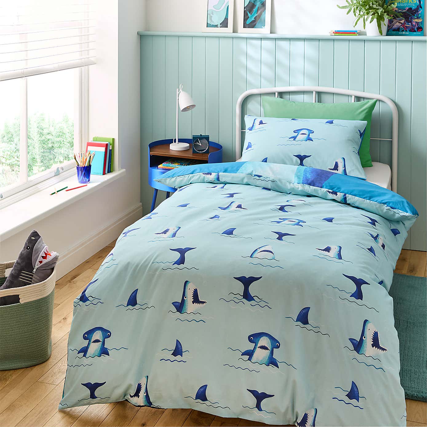 Snappy Shark Reversible Duvet Cover and Pillowcase Set