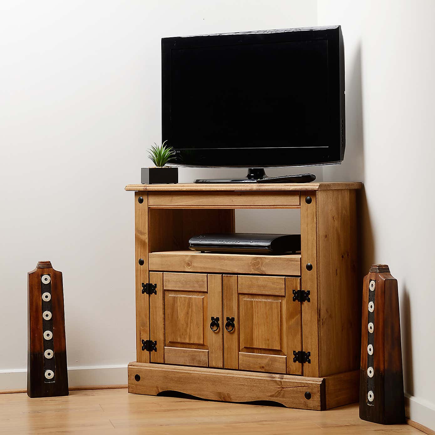 Corona Corner TV Stand
