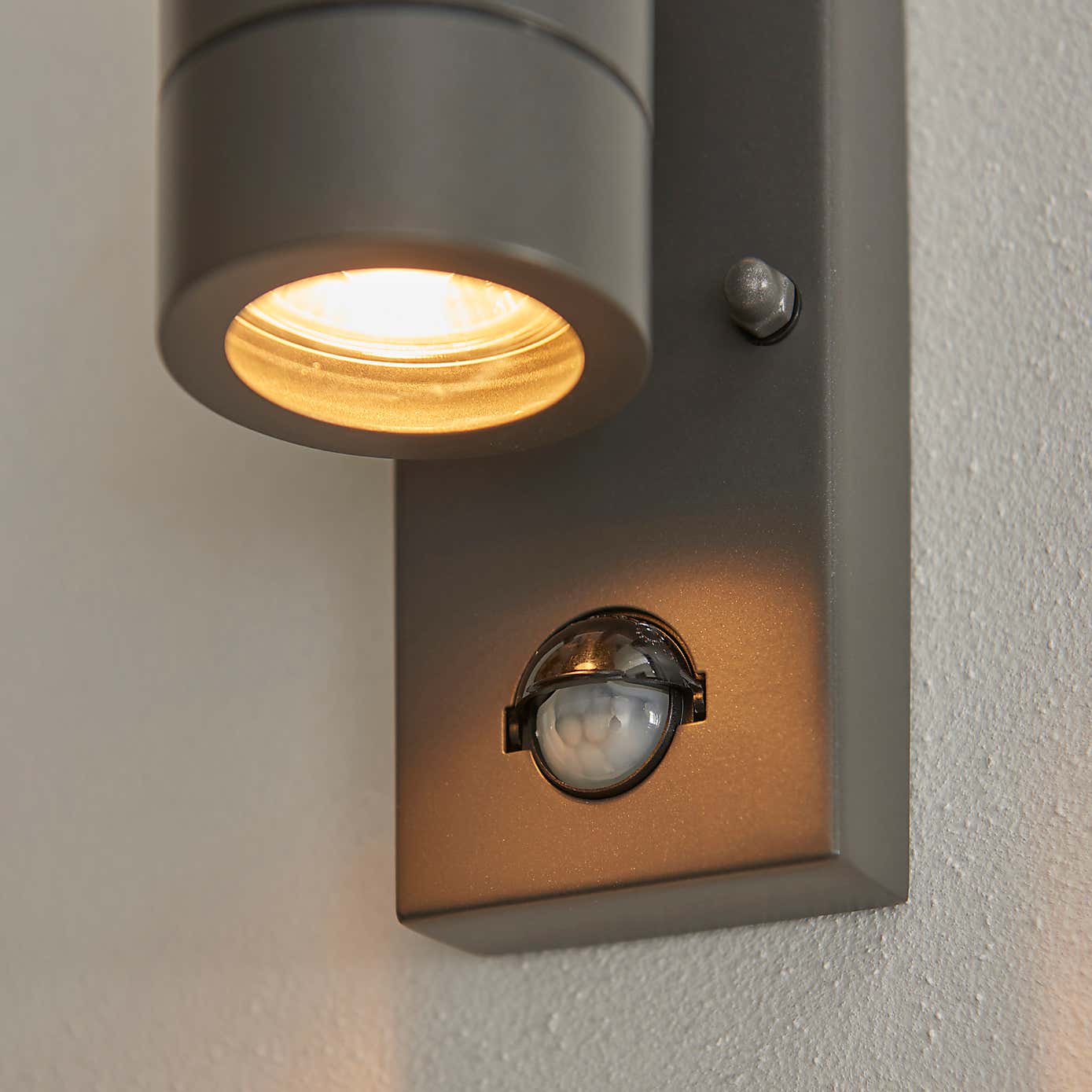 Billy PIR Sensor Outdoor Wall Light