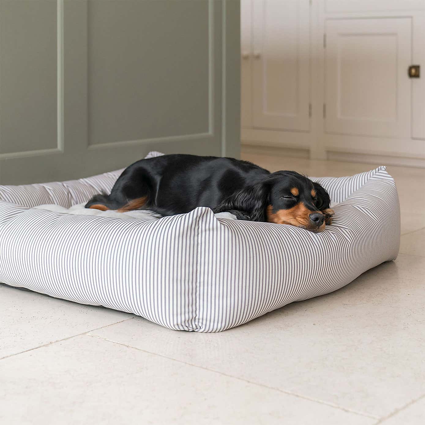 Lords and Labradors Striped Box Dog Bed