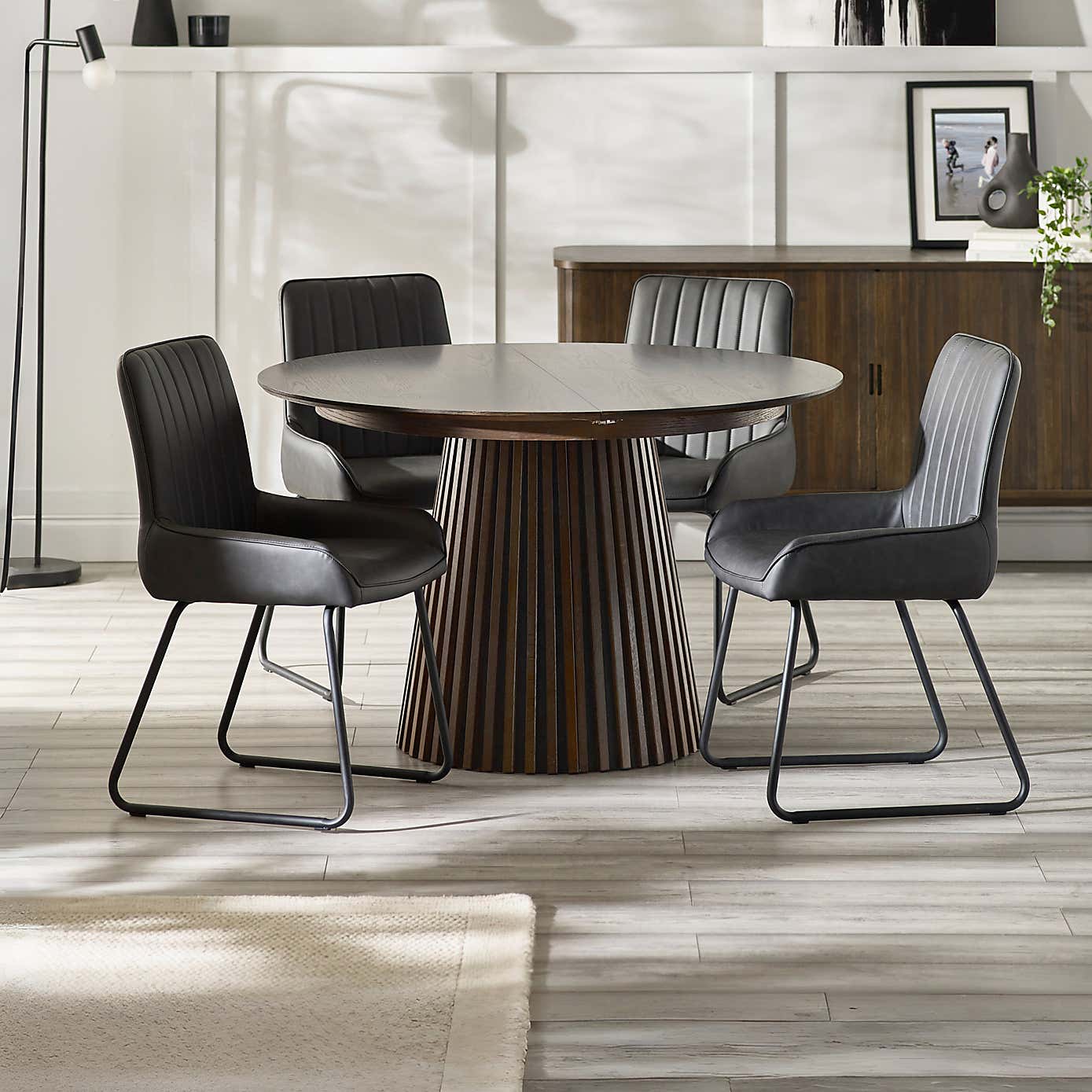 Arya 4-6 Seater Extendable Dining Table