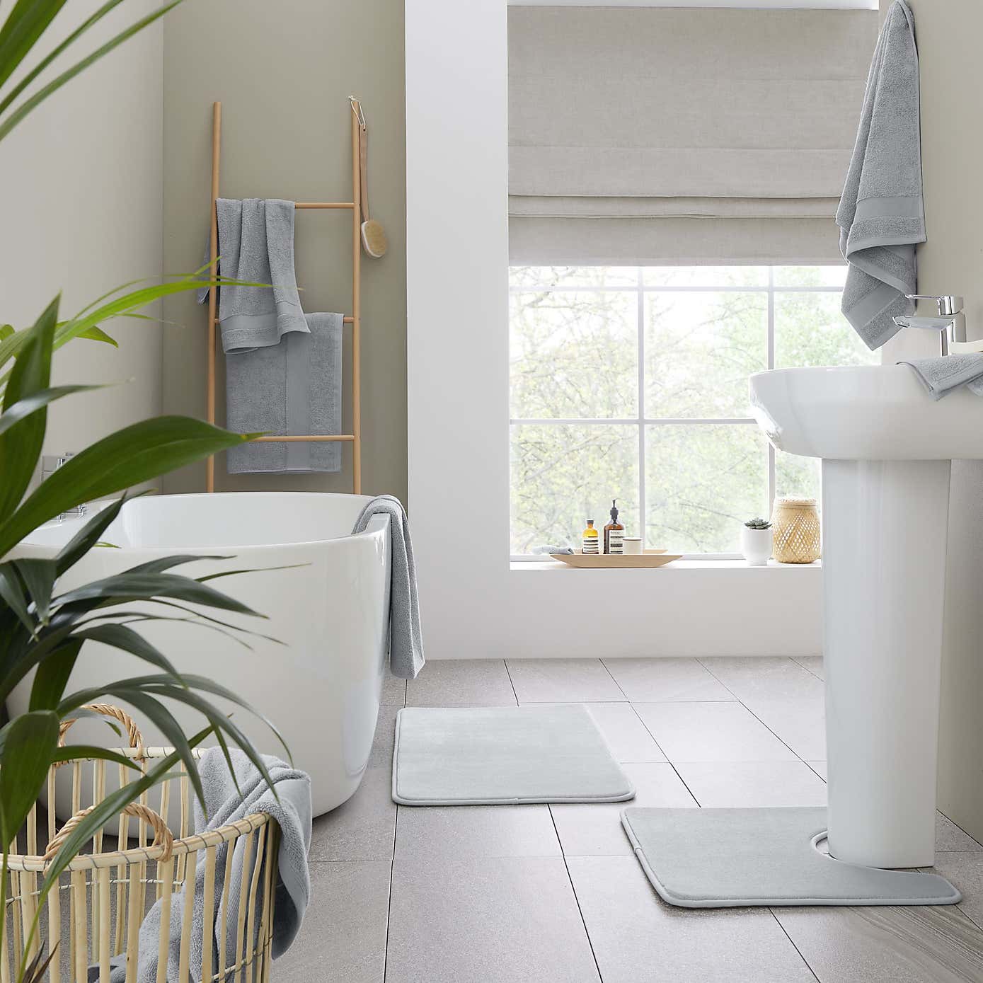 Catherine Lansfield Anti Bacterial 6 Piece Towel Bale