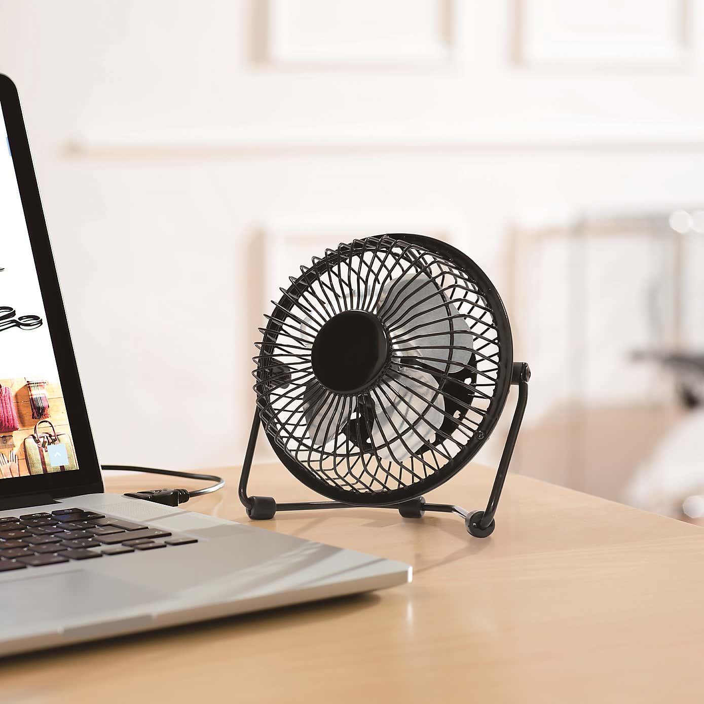 Chrome USB 4 Inch Desk Fan
