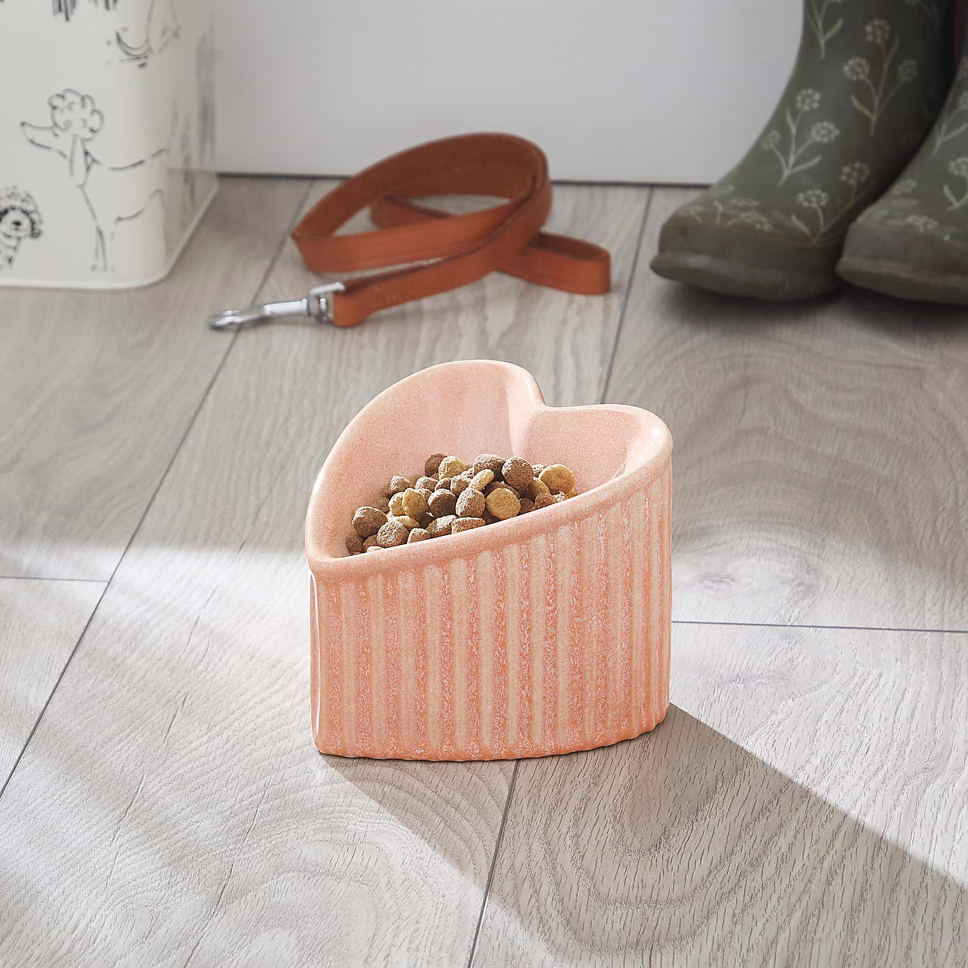Heart Ribbed Pet Bowl