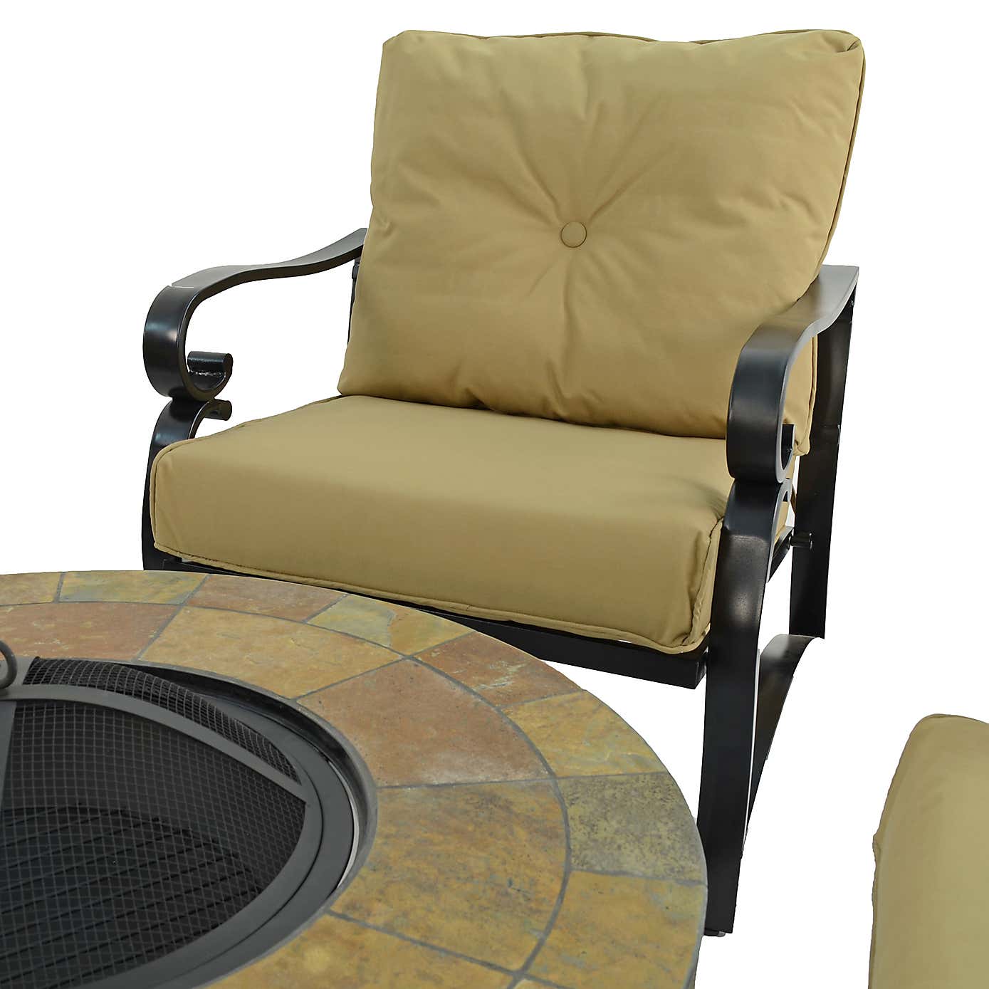 Byron Manor Baltimore Round Firepit Coffee Table with 4 Westfield Lounge Chairs