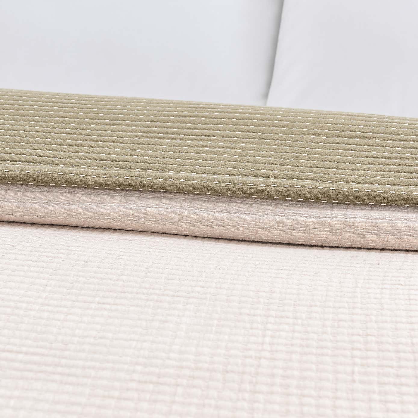 EL Milano 235cm x 235cm Throw