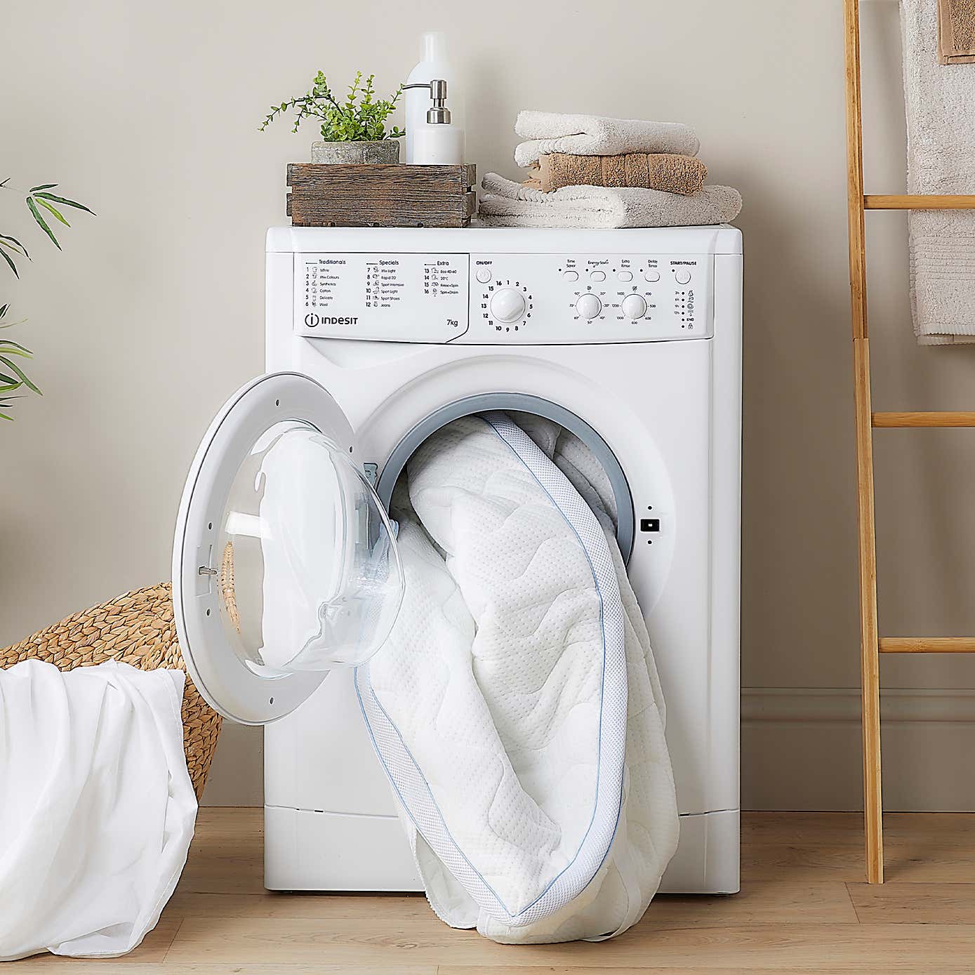 Snuggledown Temperature Regulating Mattress Topper