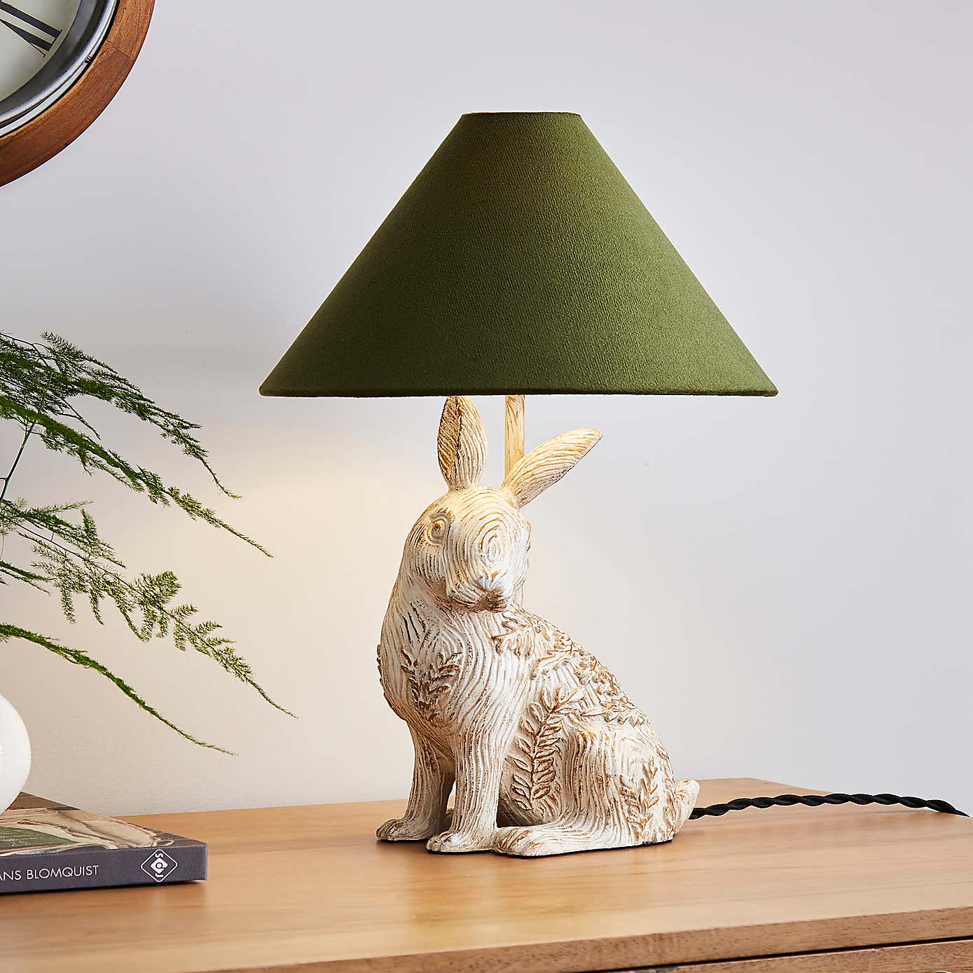 Hare Resin Table Lamp