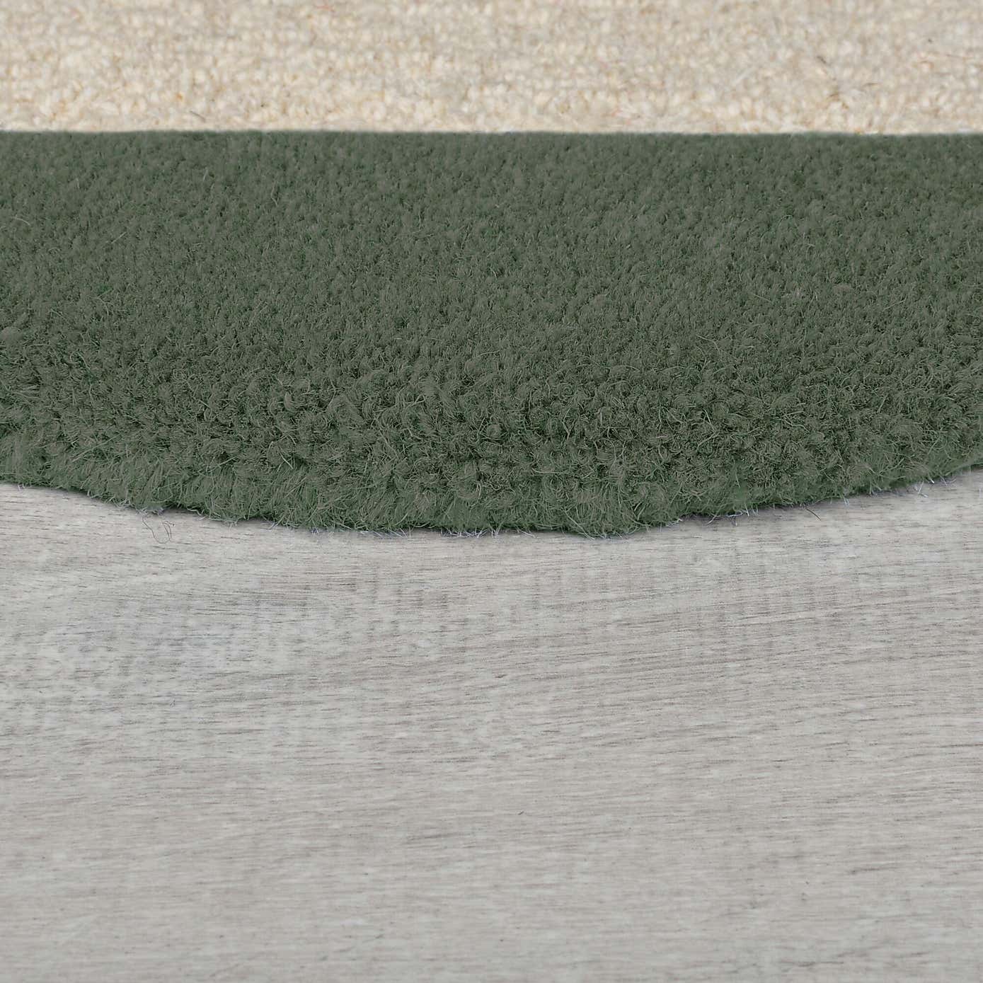 Bonnie Scallop Natural Border Wool Rug