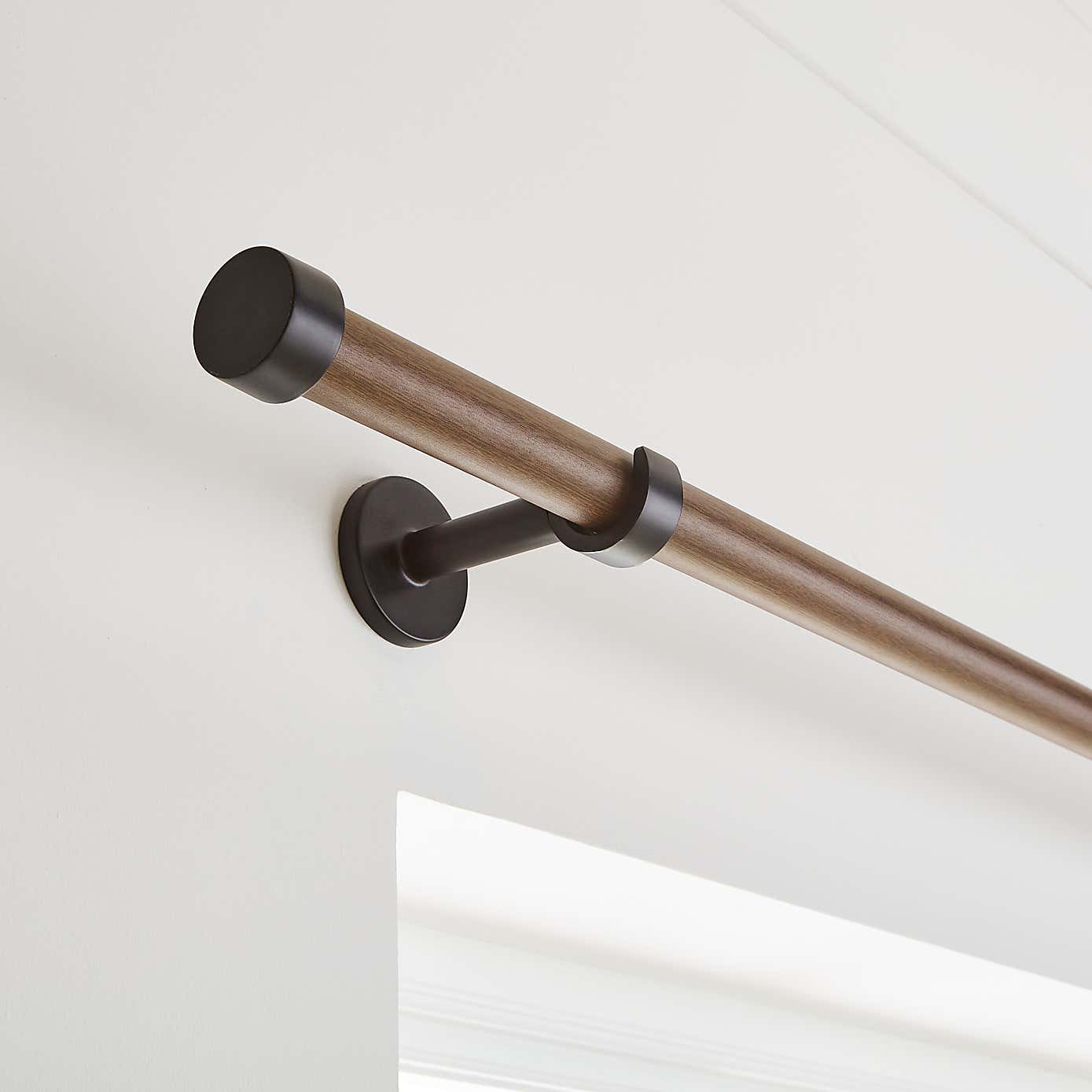 Trinity Wrapped Fixed Metal Eyelet Curtain Pole