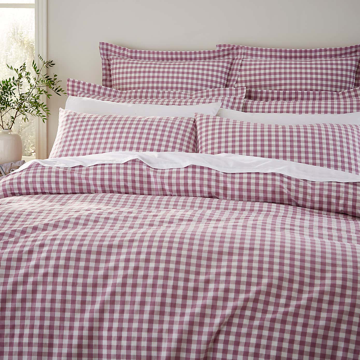 Portloe Gingham Woven Cotton Continental Pillowcase
