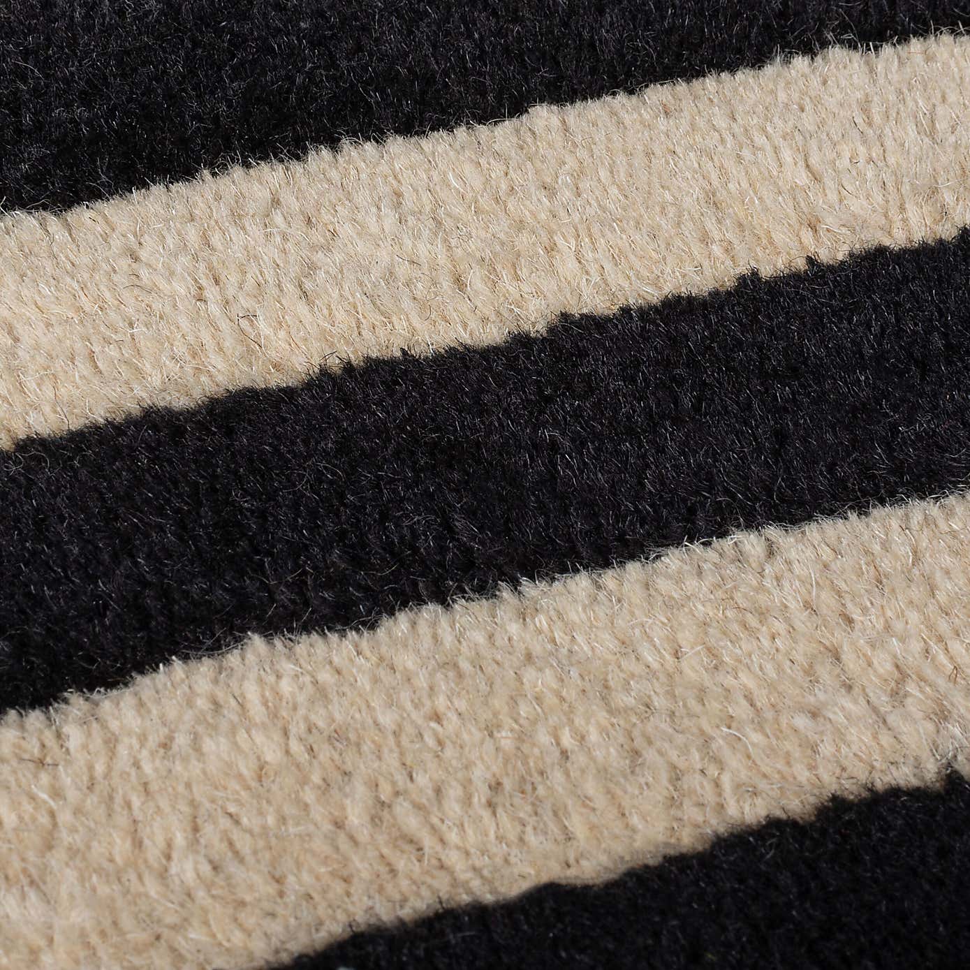 Milo Scallop Wool Runner