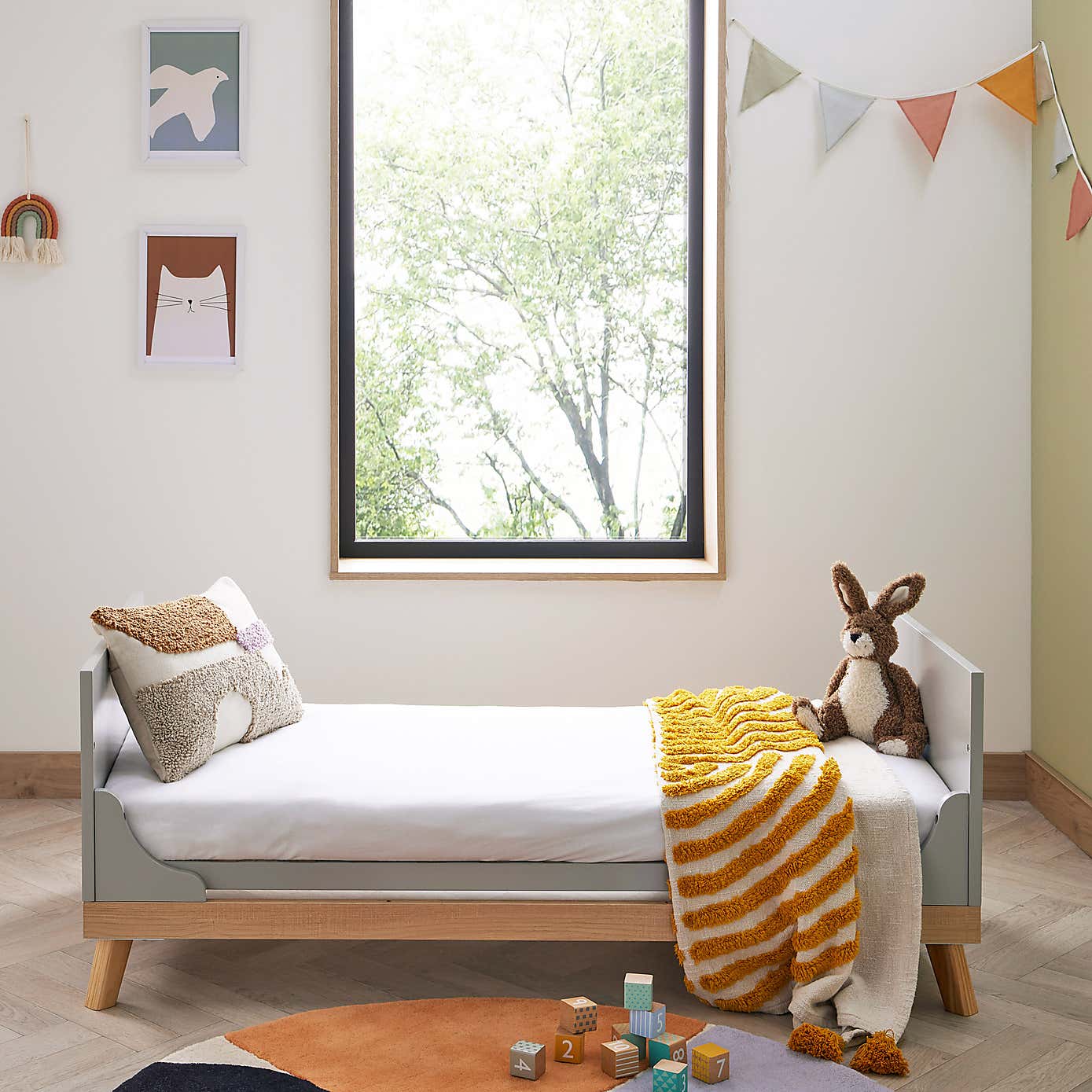 Babymore Mona Cot Bed