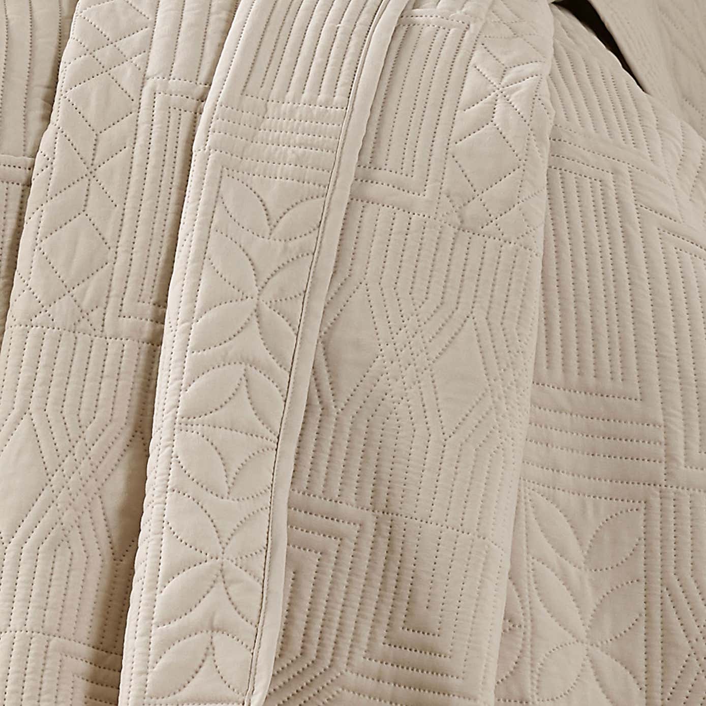 Catherine Lansfield Folkstone Geo Bedspread