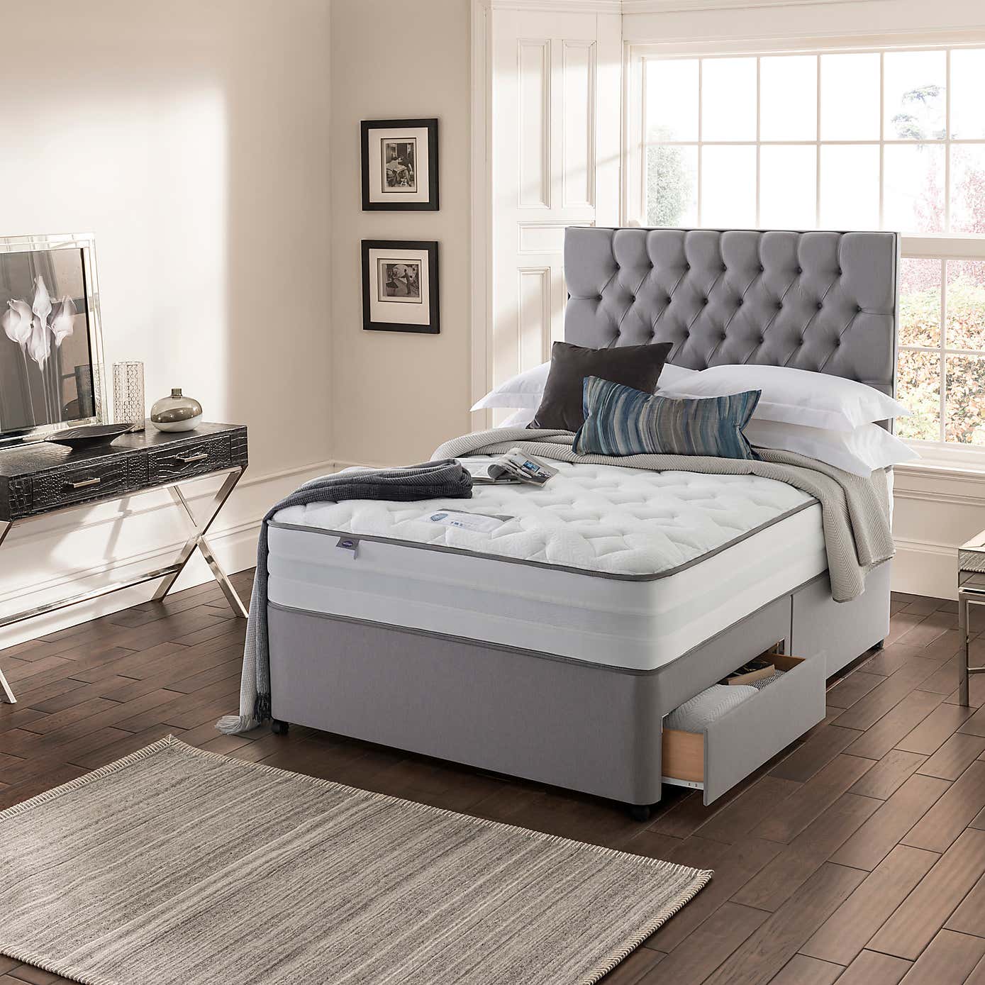 Silentnight Medium 2000 Pocket Luxury Mattress