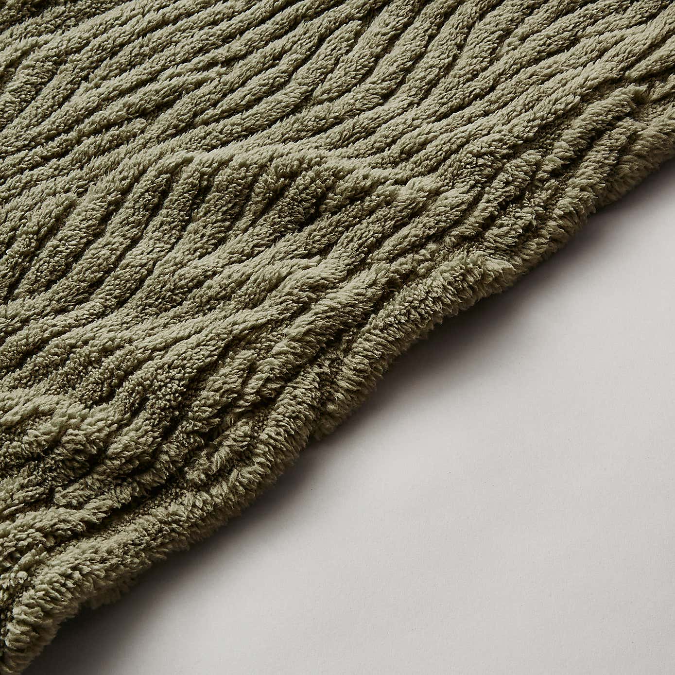 Henwood Textured Fleece Throw 130x170cm