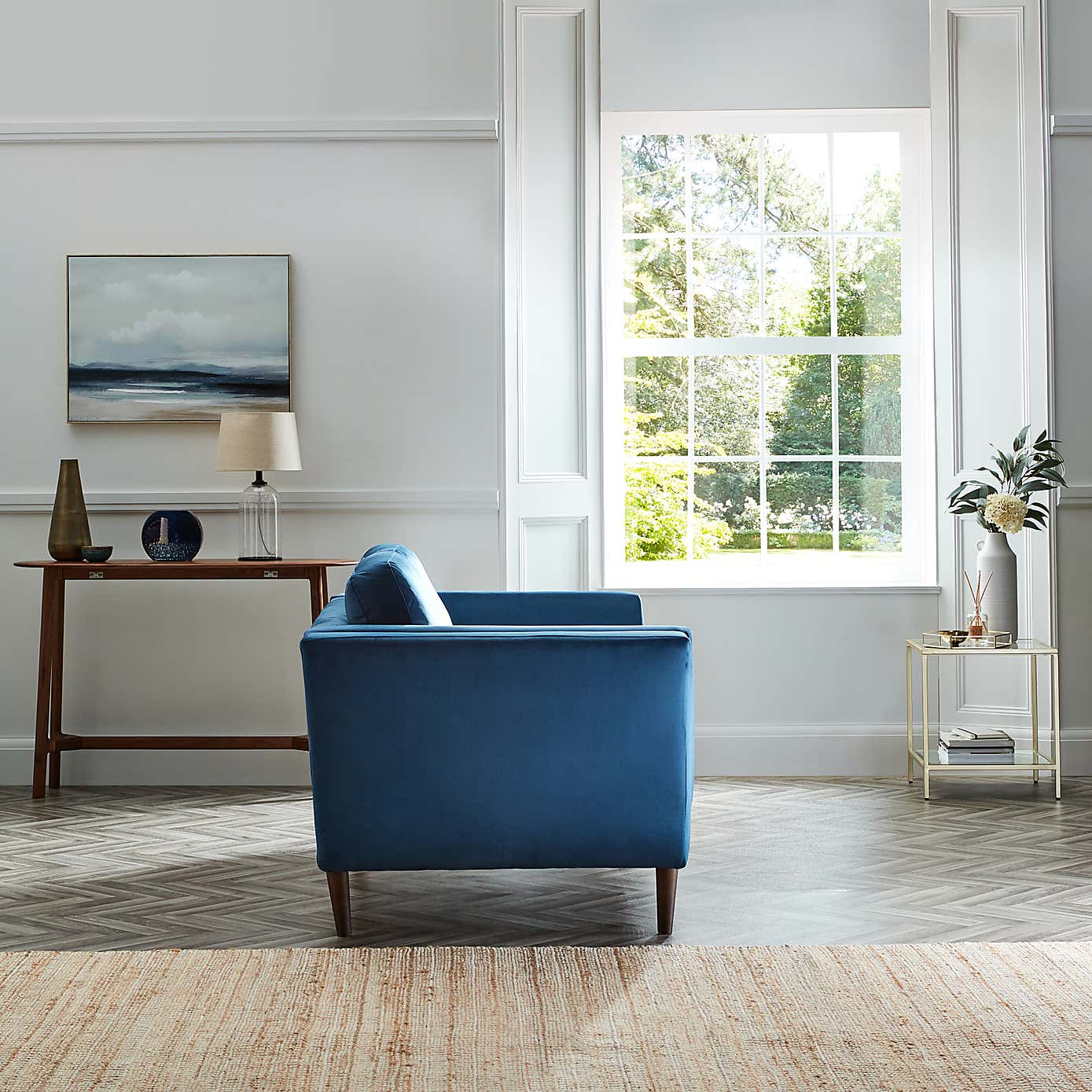 Anton Opulent Velvet Snuggle Chair