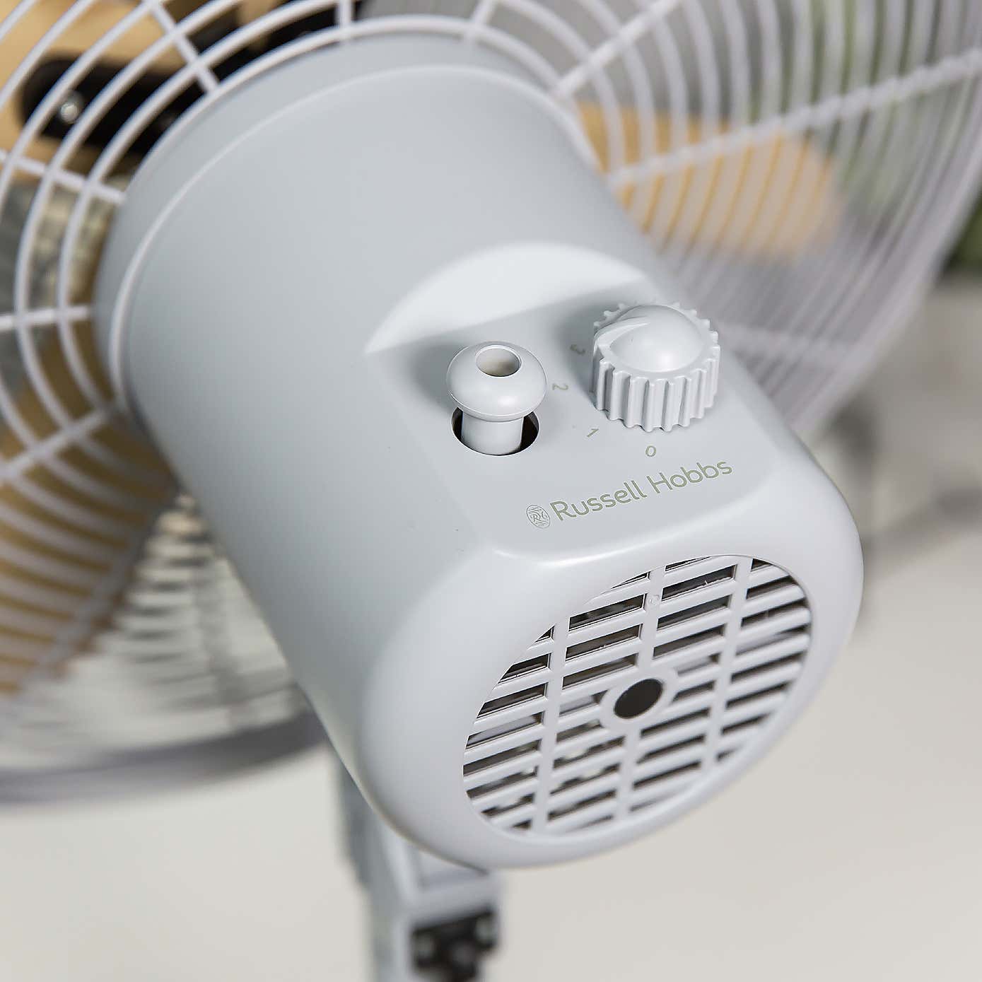 Russell Hobbs Scandi Style 16 Inch Pedestal Fan