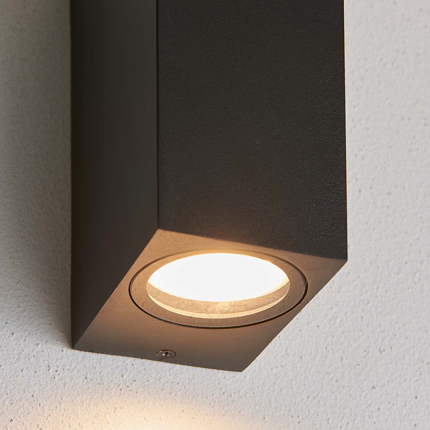 Lamont Outdoor Wall Light
