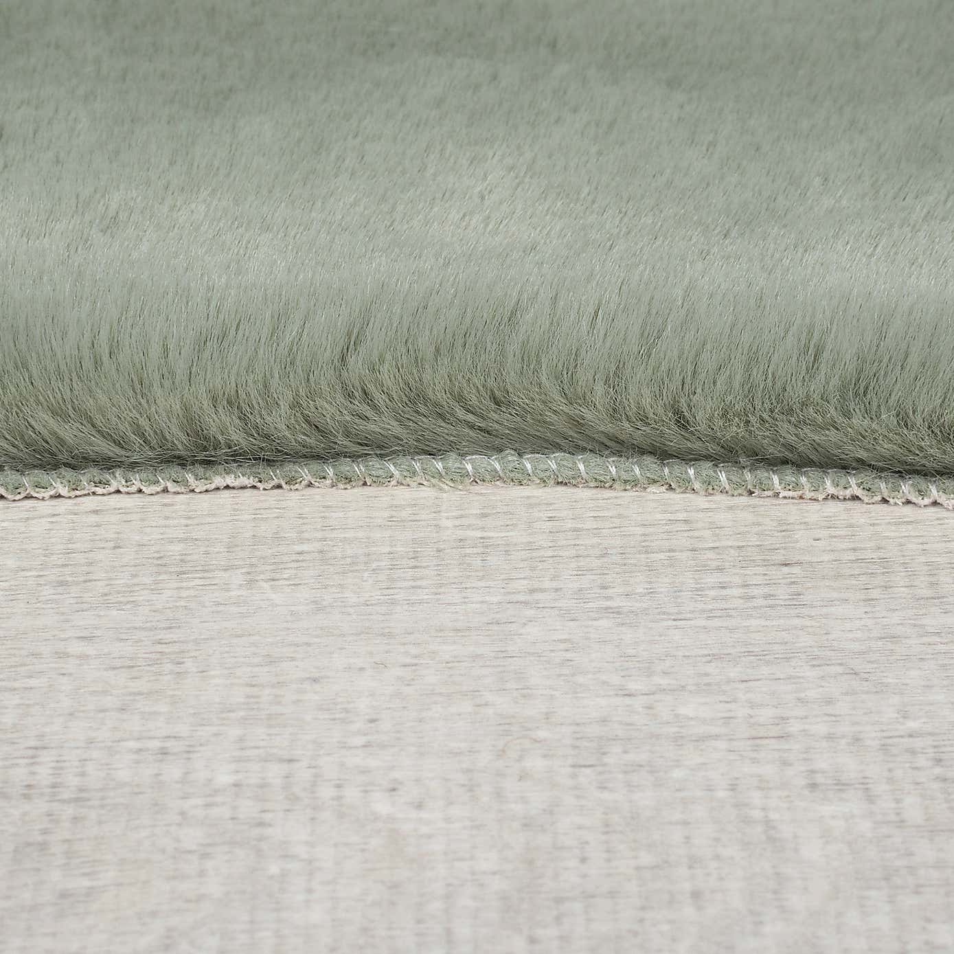 Supersoft Faux Fur Single Pelt Rug