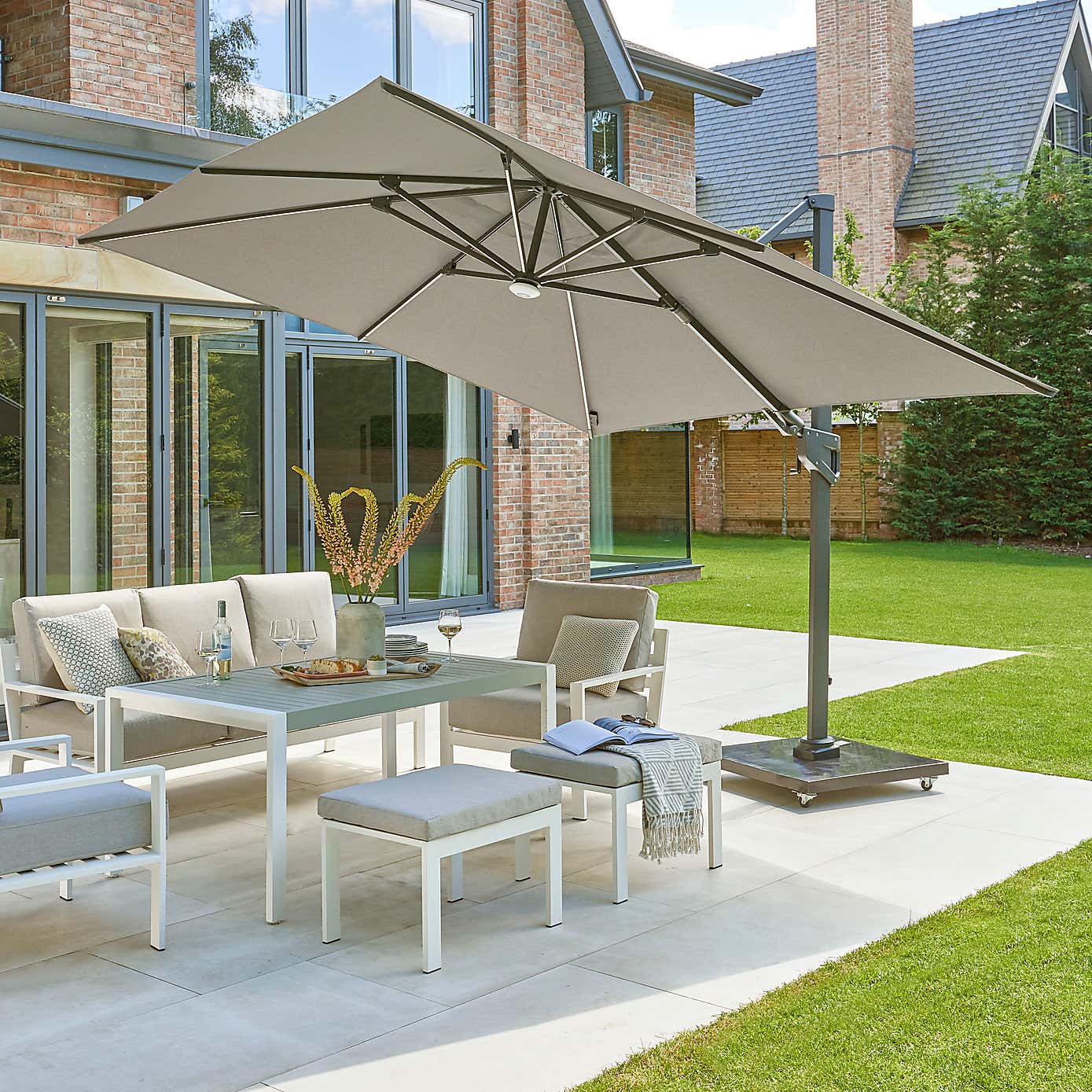 Royce Ambassador Smoke Grey Tilt Parasol