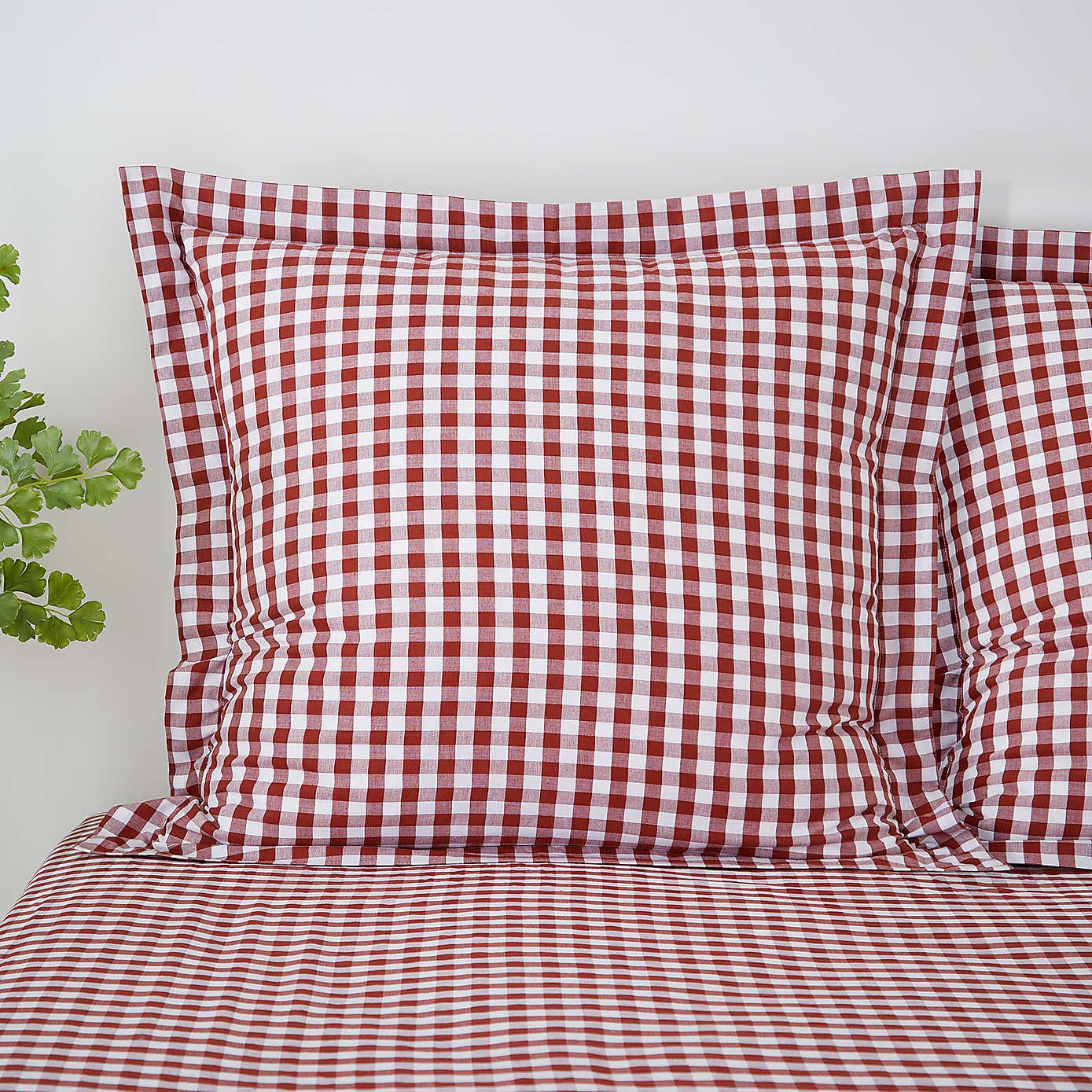 Portloe Gingham Woven Cotton Continental Pillowcase
