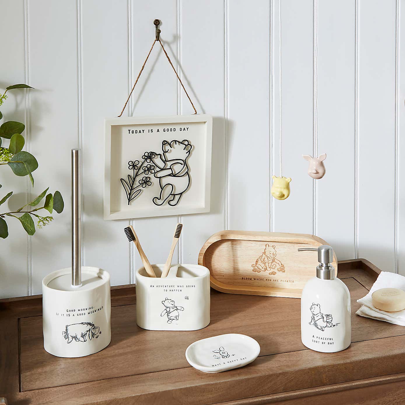 Disney Winnie the Pooh Engraved Wooden Tray