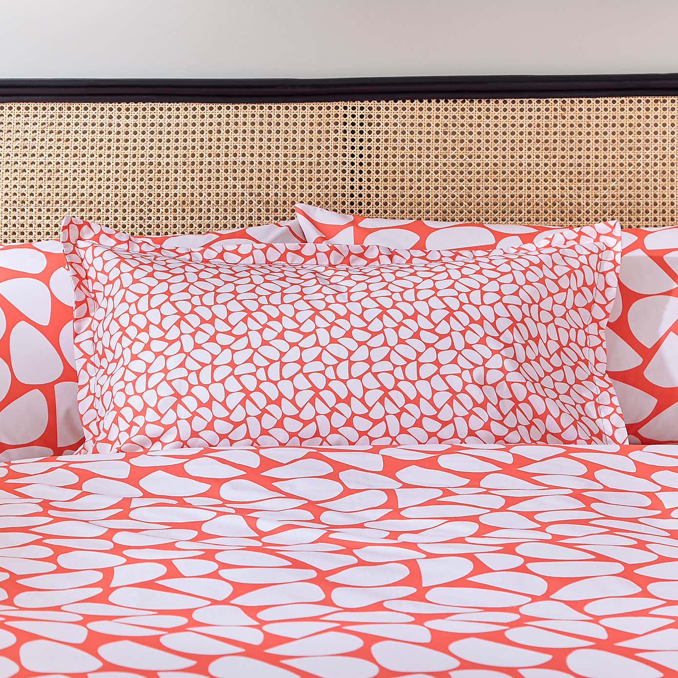 Nixon Semi Circle Oxford Pillowcase