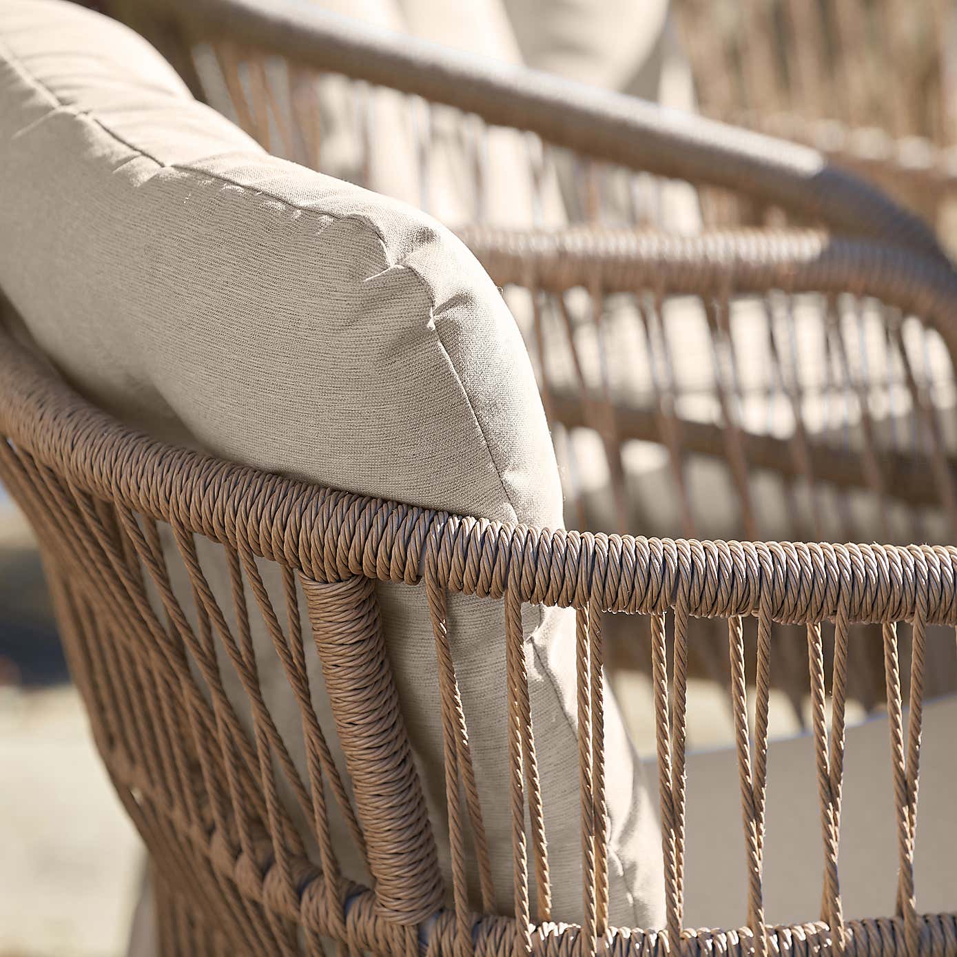 Pacific Lifestyle Martic Outdoor 4 Seater Dining Set