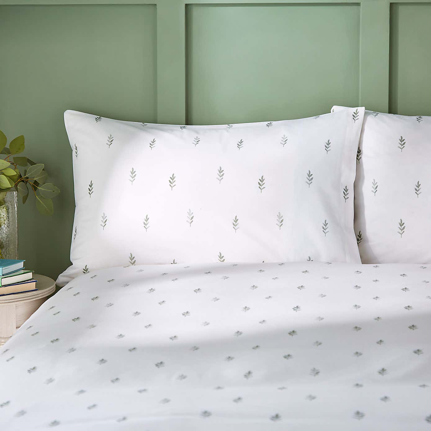 Harper Stem Floral 144 Thread Count Cotton Duvet Cover & Pillowcase Set