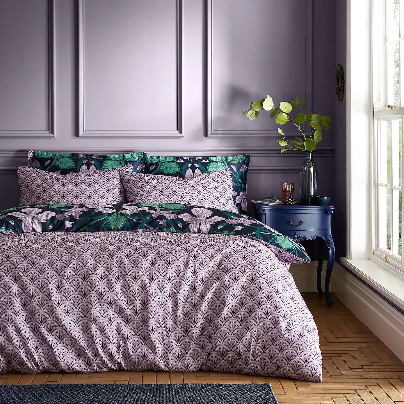 Nouveau Iris Duvet Cover and Pillowcase Set