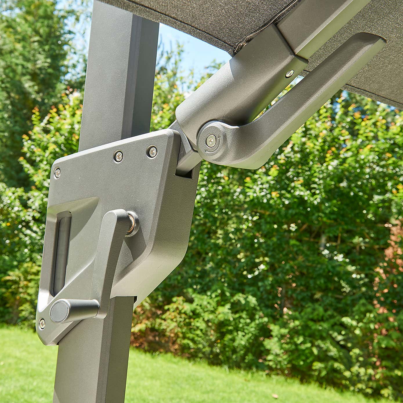 Royce Ambassador Smoke Grey Tilt Parasol