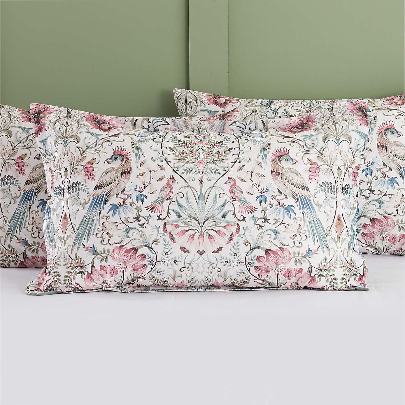 Majestic Birds Oxford Pillowcase