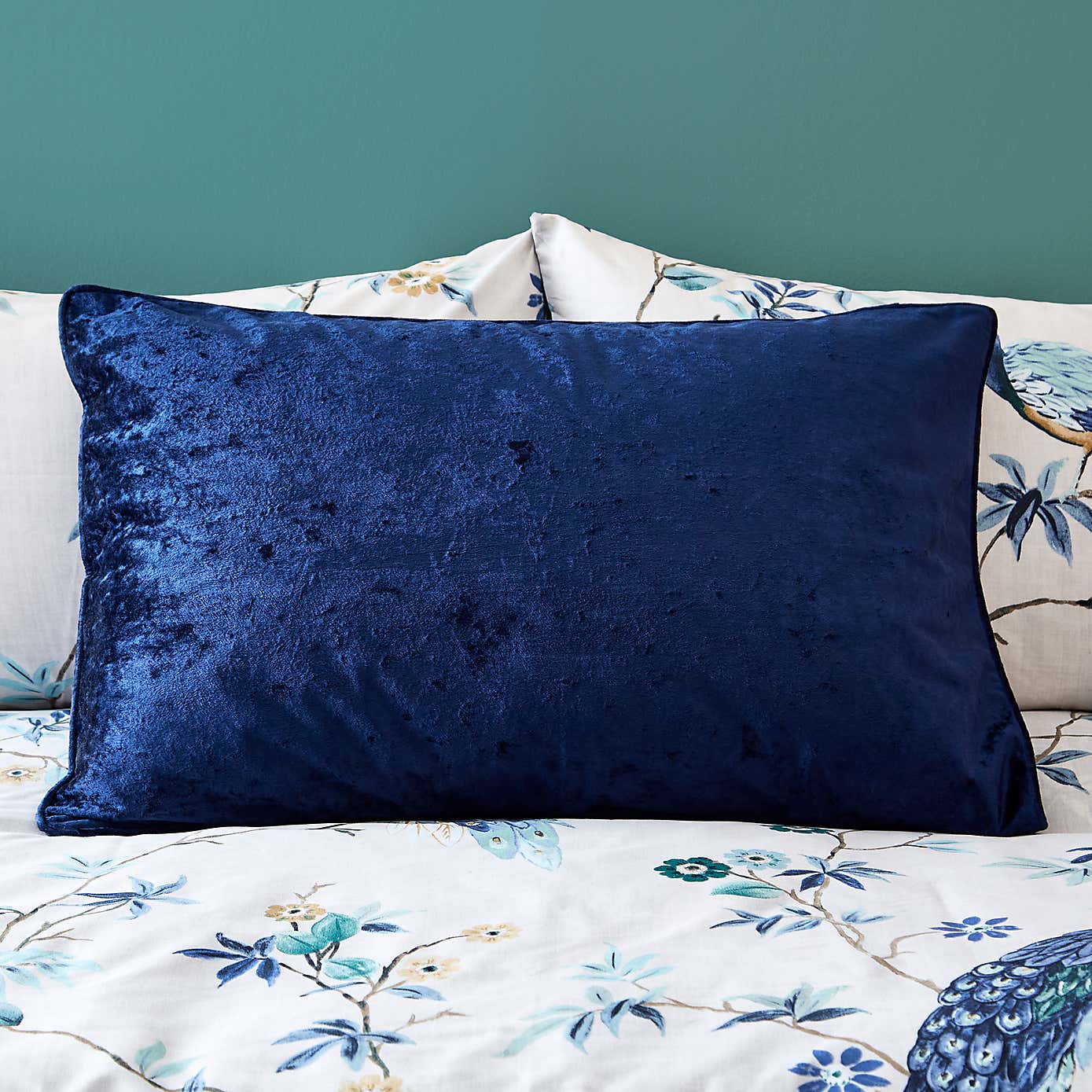 Crushed Velour Piped Pillowcase