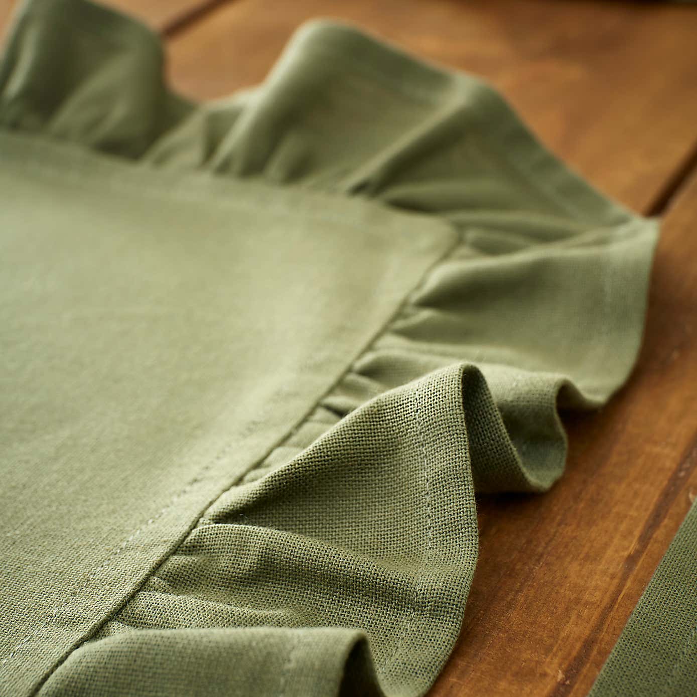 Set of 2 Olive Frill Placemats