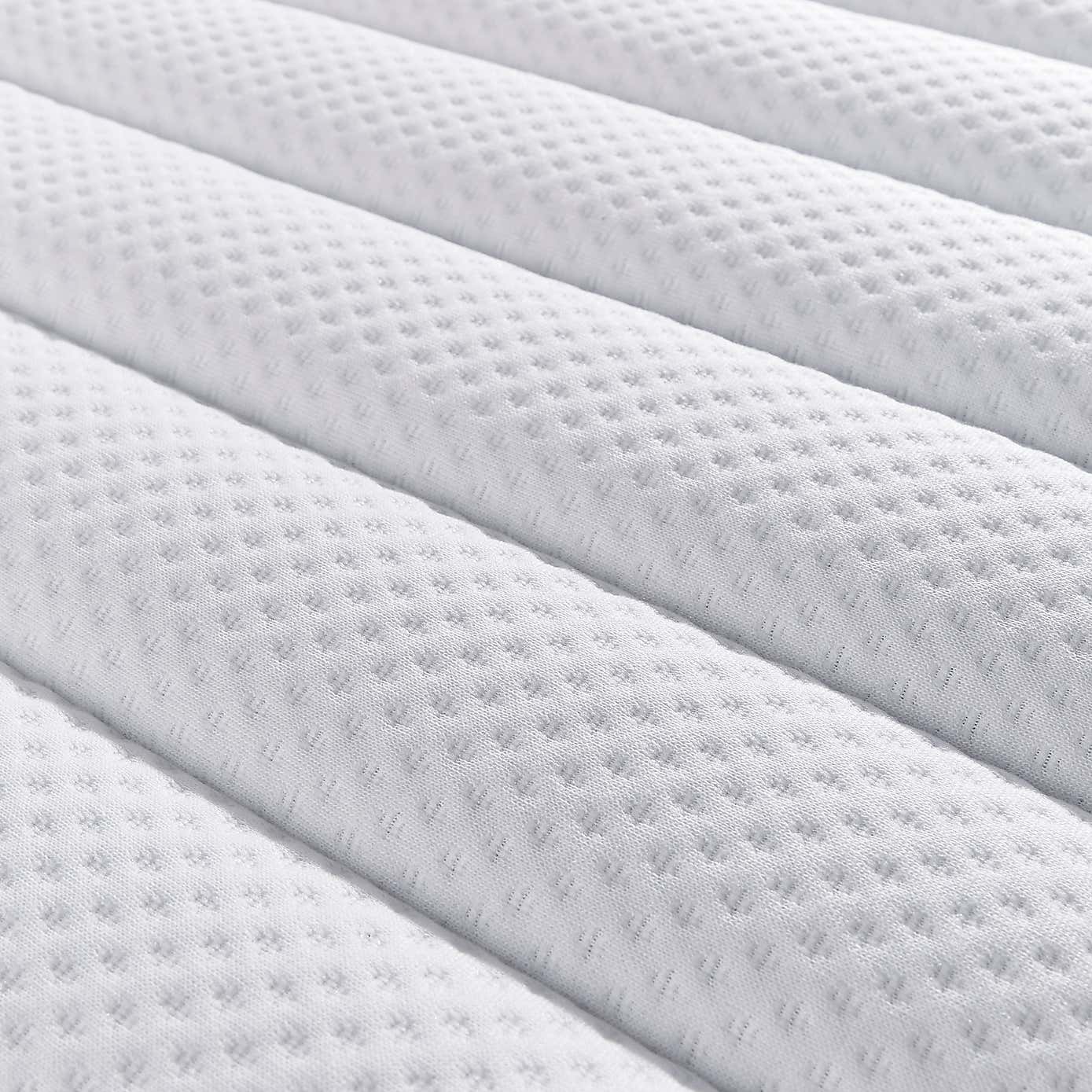 Hotel Memory Foam Pillow Top 2000 Pocket Sprung Mattress