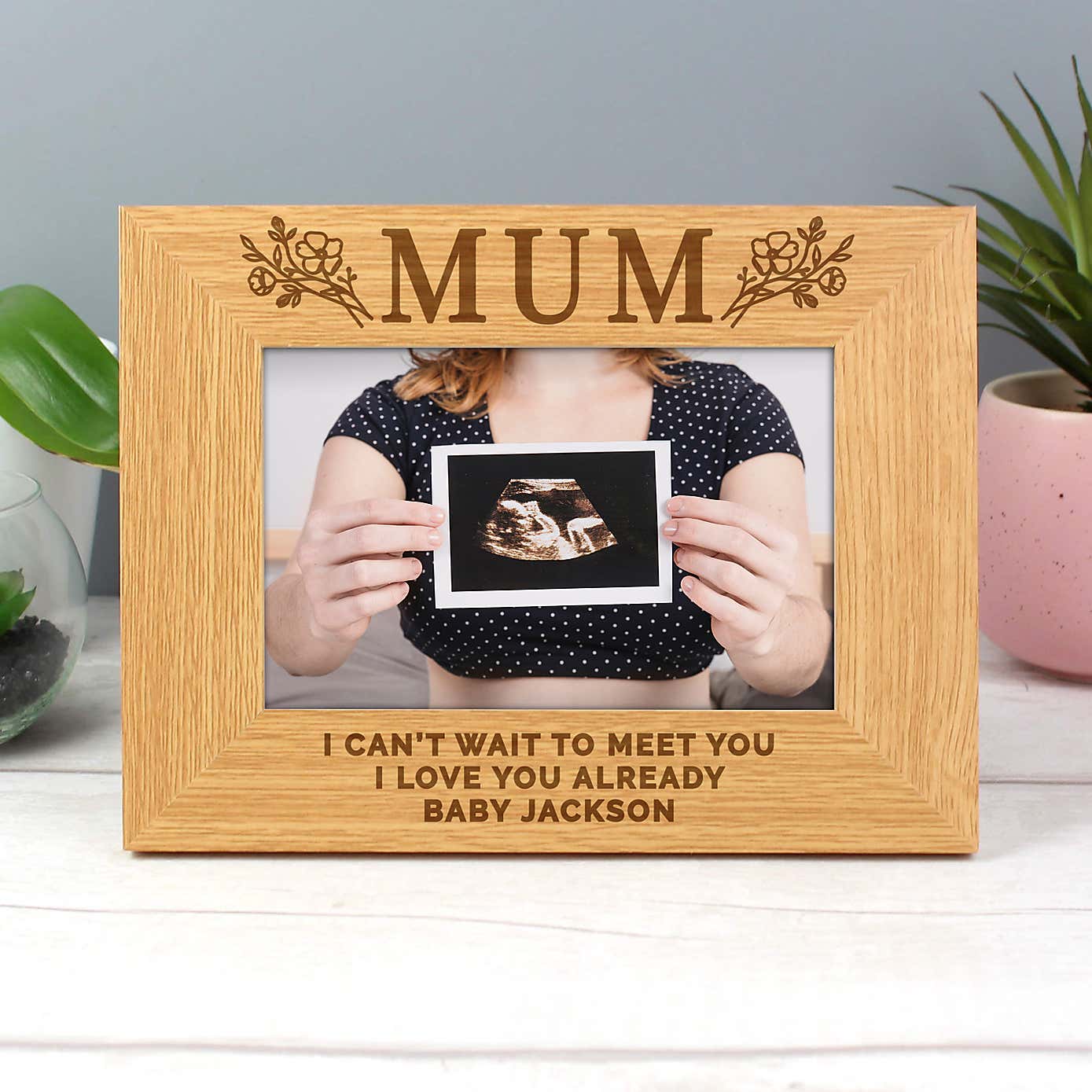 Personalised Floral Mum Oak Effect Landscape Photo Frame