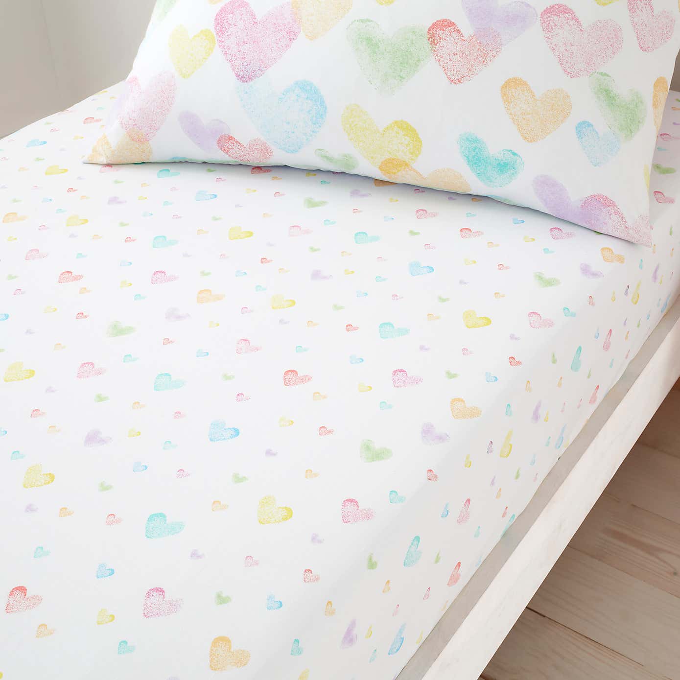 Rainbow Hearts Pack of 2 Fitted Sheets