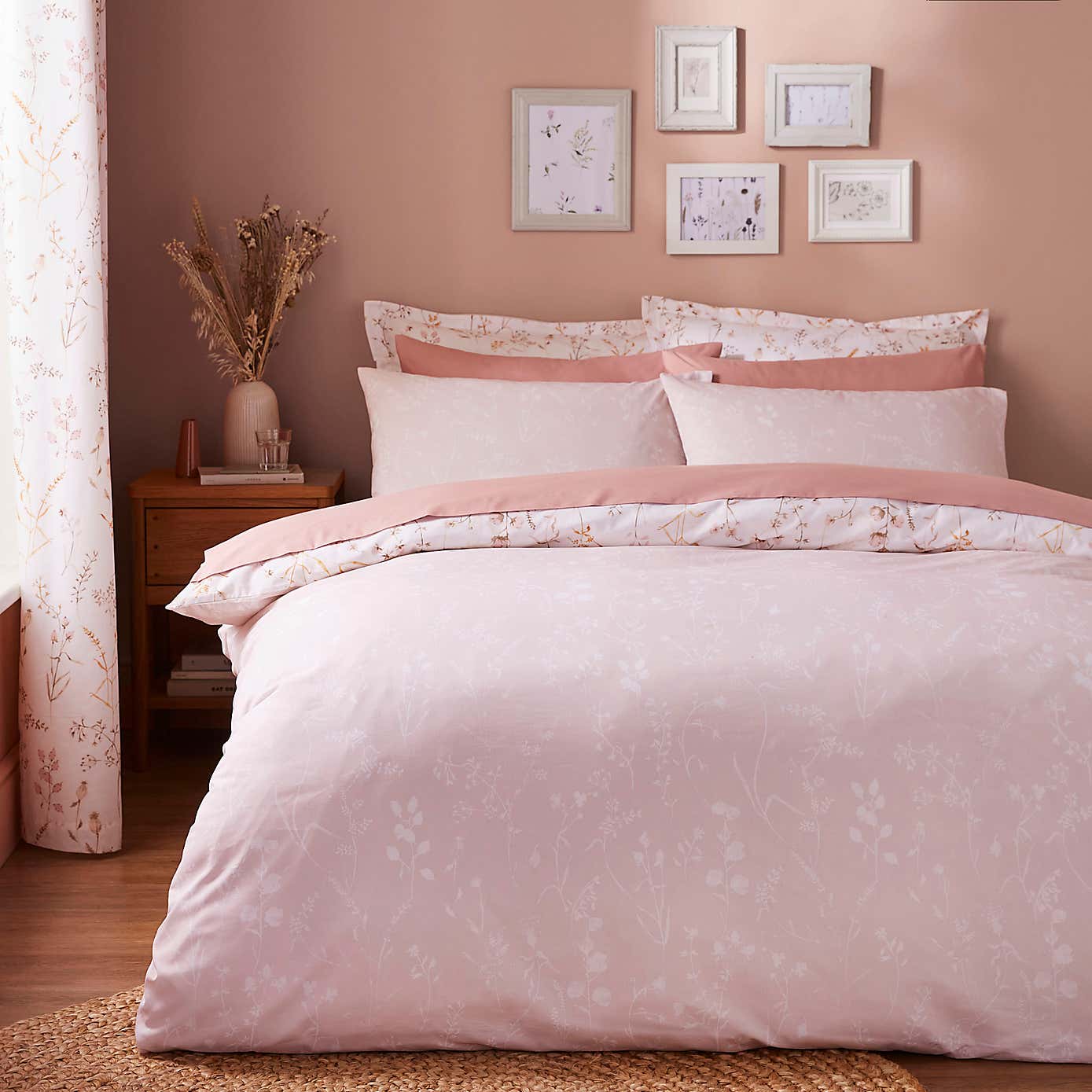 Freya Stem Floral 144 Thread Count Cotton Duvet Cover & Pillowcase Set