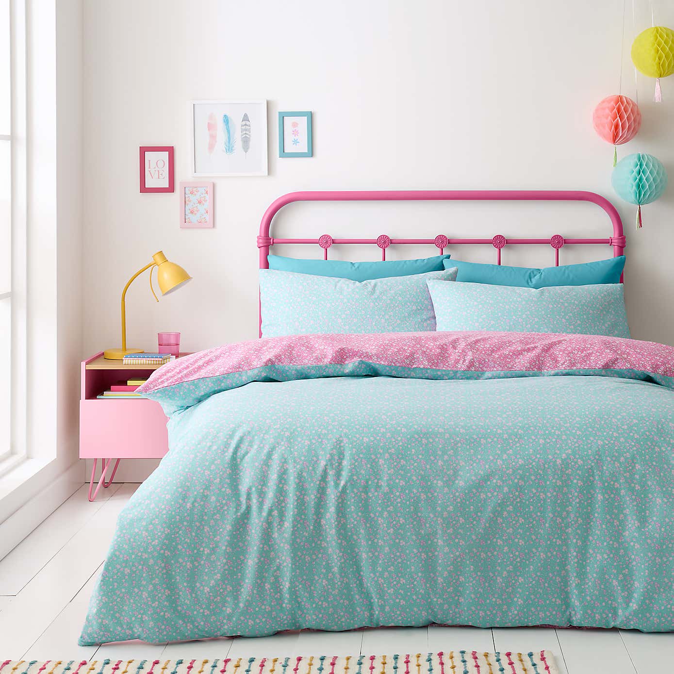 Bright Ditsy Floral 100% Cotton Reversible Duvet Cover and Pillowcase Set