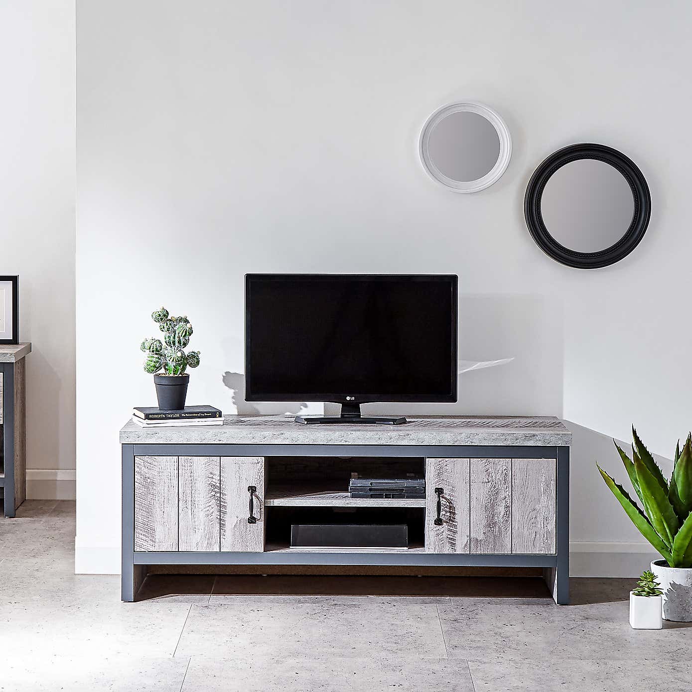 Boston TV Stand
