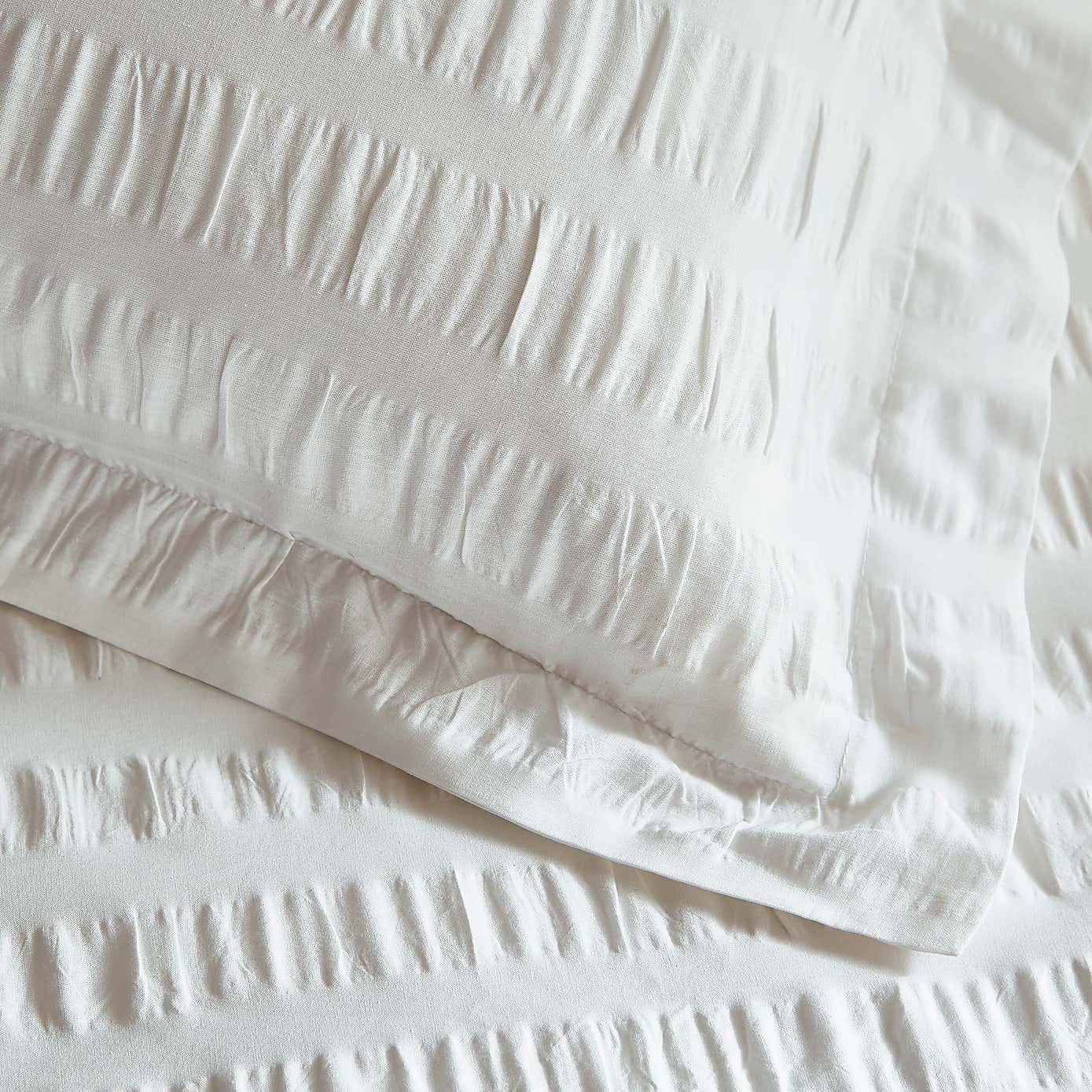 Aria Seersucker Powder Blue Duvet Cover and Pillowcase Set