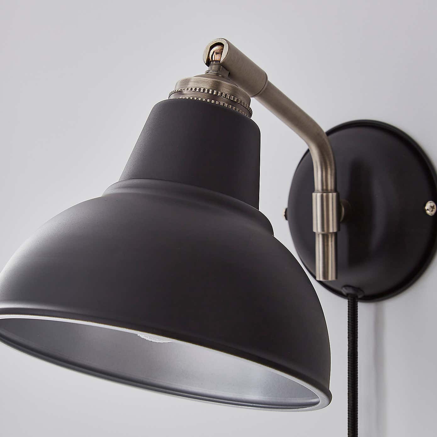 Bradwell Easyfit Plug-in Wall Light