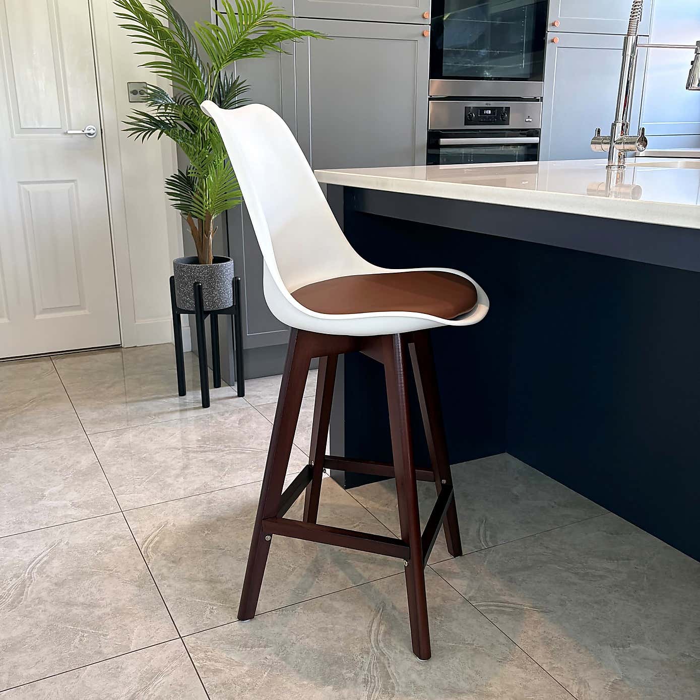 Fusion Living Soho White Plastic Bar Stool
