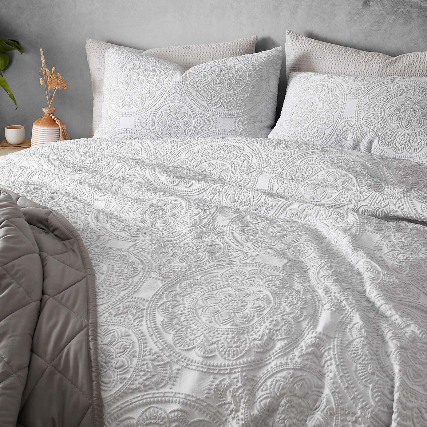 Tama Global Duvet Cover and Pillowcase Set