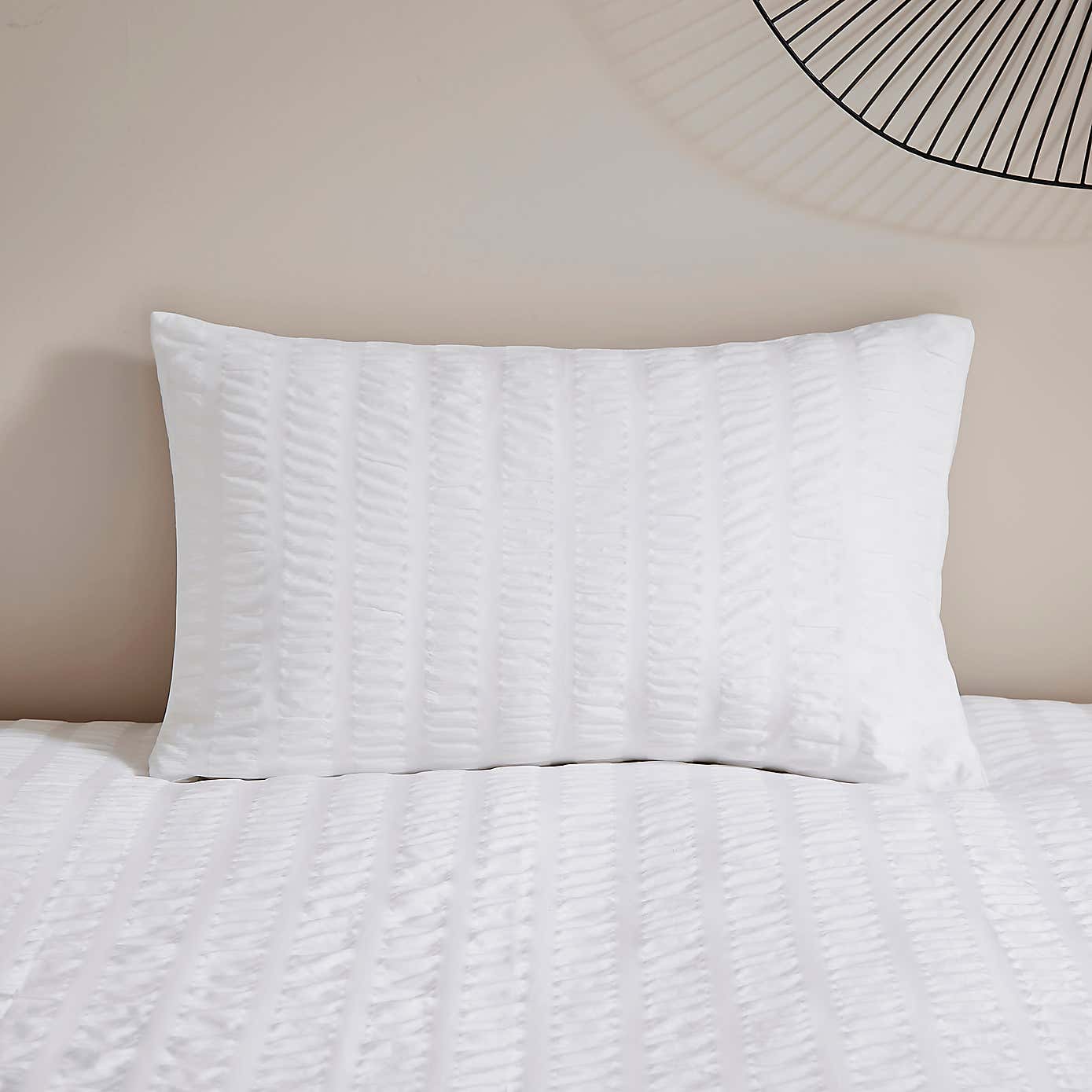 Westley Seersucker Duvet Cover and Pillowcase Set